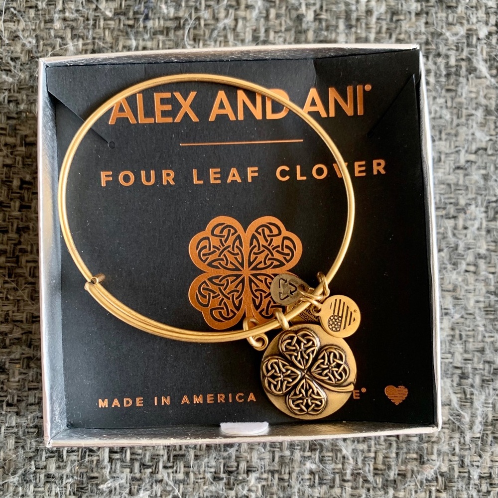 NWOT Alex and Ani Gold Four Leaf Clover Bracelet